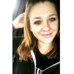 Meet your Posher, Cristina